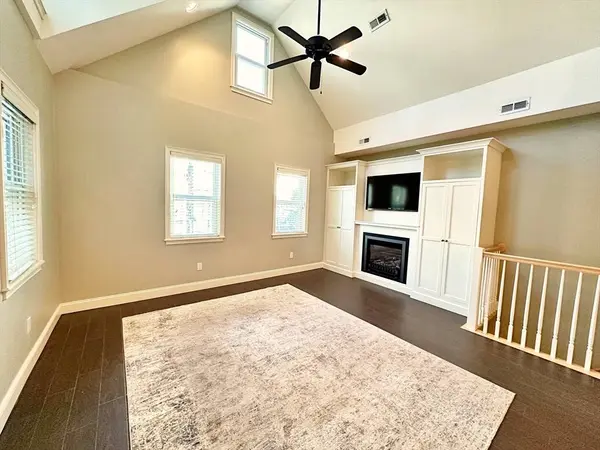 25 Princeton St #2, Boston, MA 02128