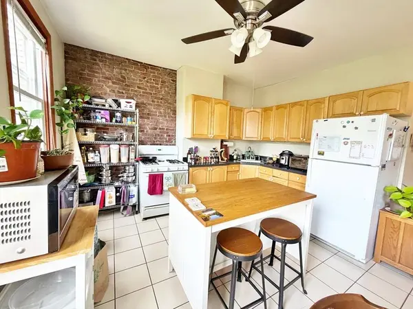 84 Webster St #2, Boston, MA 02128