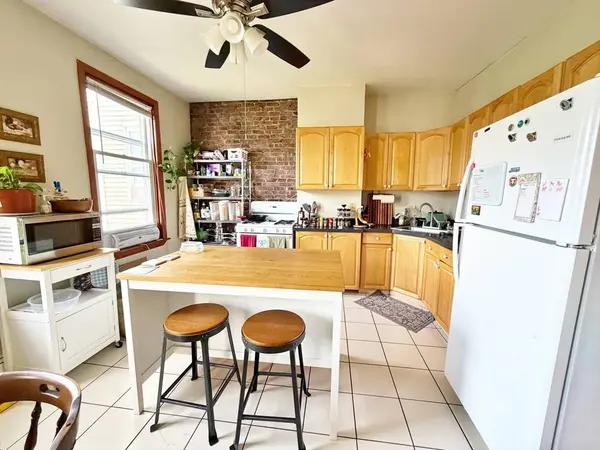 84 Webster St #2, Boston, MA 02128