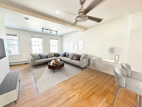 147 Everett St #2, Boston, MA 02128