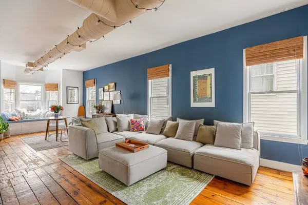 10 Cottage St #2