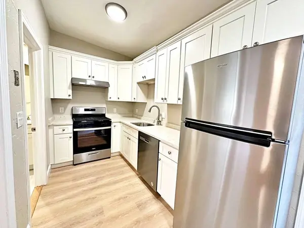 89 Cottage St #2, Boston, MA 02128