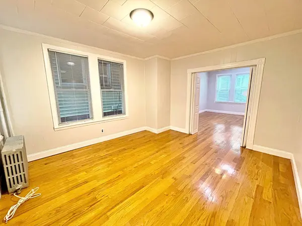 92 Webster St #1, Boston, MA 02128