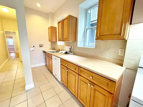 92 Webster St #1, Boston, MA 02128