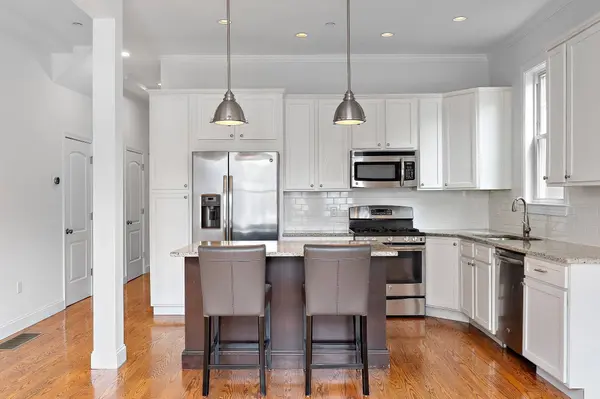 306 Maverick St #1, Boston, MA 02128