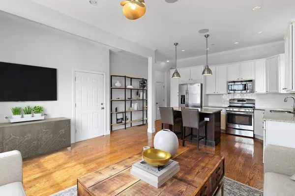 306 Maverick St #1, Boston, MA 02128