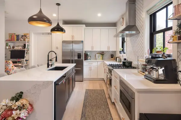 228 Webster St #1, Boston, MA 02128