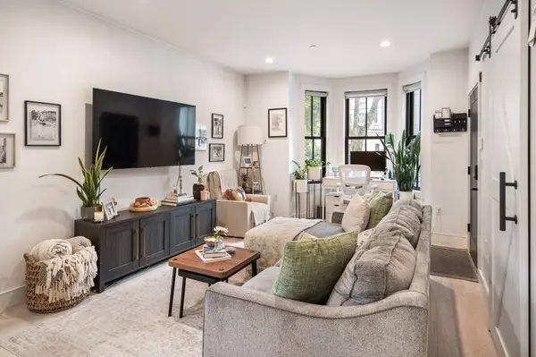 228 Webster St #1, Boston, MA 02128