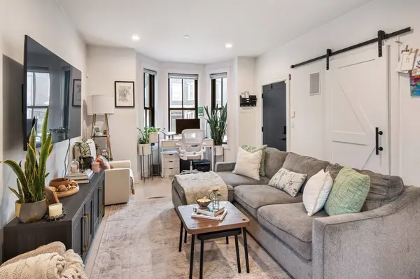 228 Webster St #1, Boston, MA 02128
