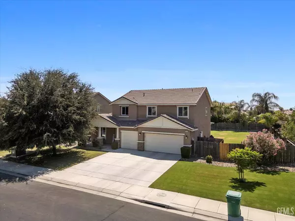 15541 Montalone Place, Bakersfield, CA 93314