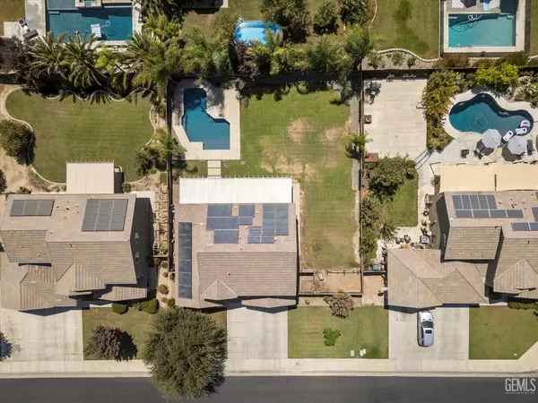 15541 Montalone Place, Bakersfield, CA 93314