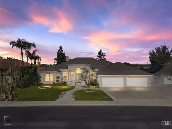 6760 Iron Oak Drive, Bakersfield, CA 93312