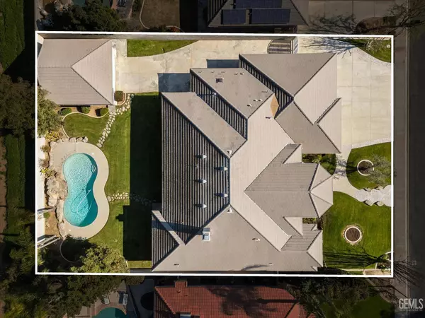 6760 Iron Oak Drive, Bakersfield, CA 93312