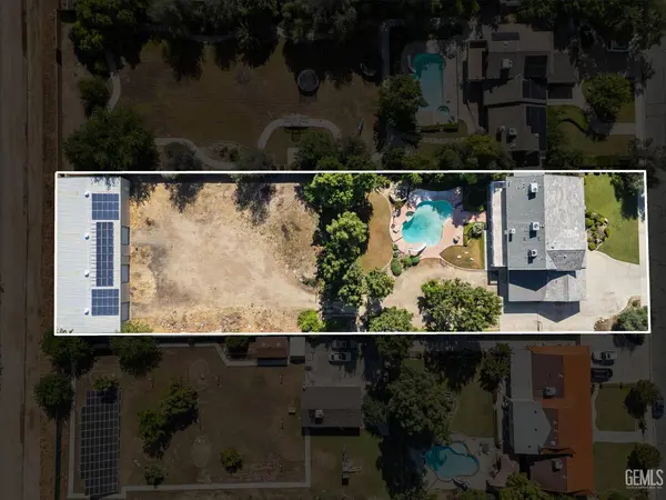7604 Saddleback Drive, Bakersfield, CA 93309