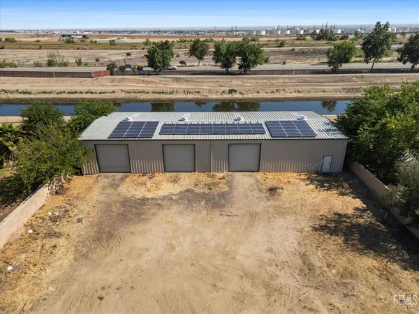 7604 Saddleback Drive, Bakersfield, CA 93309