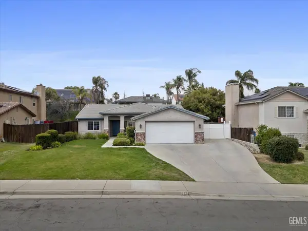 232 Camwood Avenue, Bakersfield, CA 93308