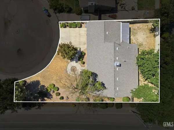 813 Holiday Way, Chowchilla, CA 93610