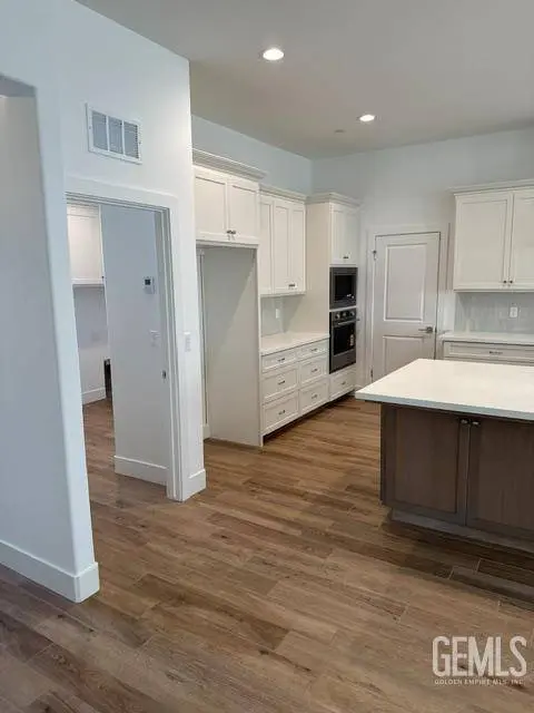 402 Mesquite Drive, Tehachapi, CA 93561