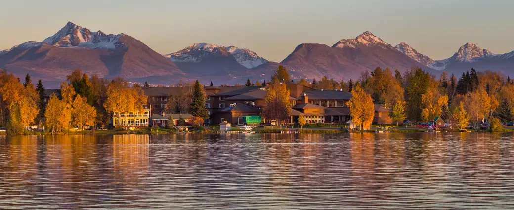 Selling a Home in Alaska: Timing, Pricing, and What to Expect