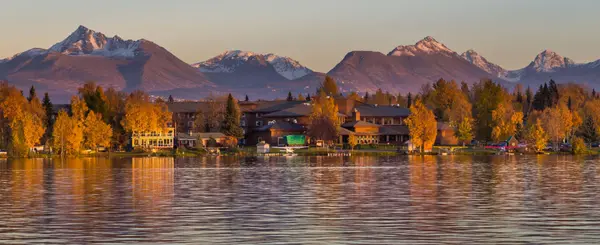 Selling a Home in Alaska: Timing, Pricing, and What to Expect