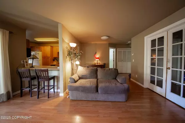 9307 Jewel Lake RD, Anchorage, AK 99502