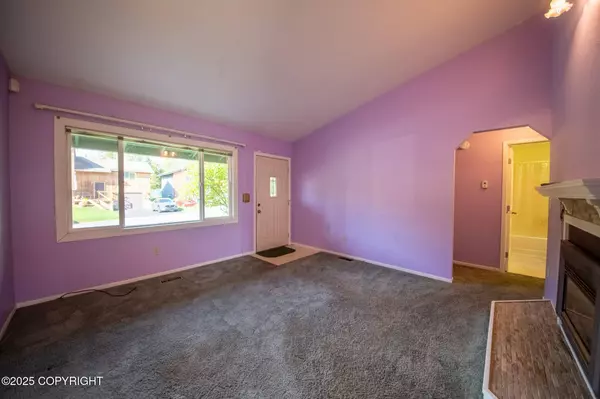 7111 Genny CIR, Anchorage, AK 99507