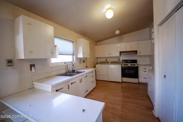 7741 Maryland AVE, Anchorage, AK 99504