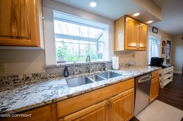 4600 E Pamela DR, Wasilla, AK 99654