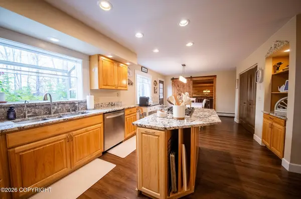 4600 E Pamela DR, Wasilla, AK 99654