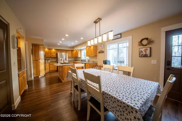 4600 E Pamela DR, Wasilla, AK 99654