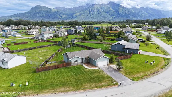 13773 E Jersey LOOP, Palmer, AK 99645