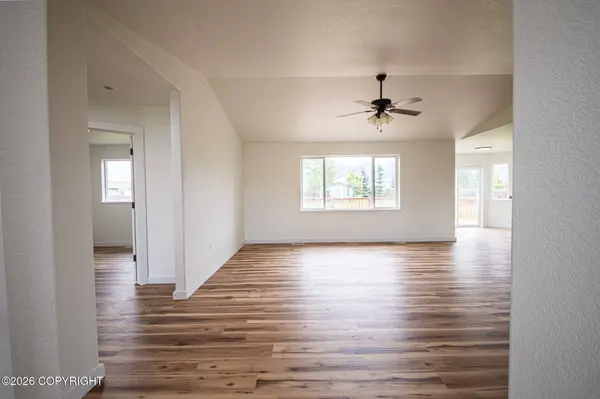 13773 E Jersey LOOP, Palmer, AK 99645