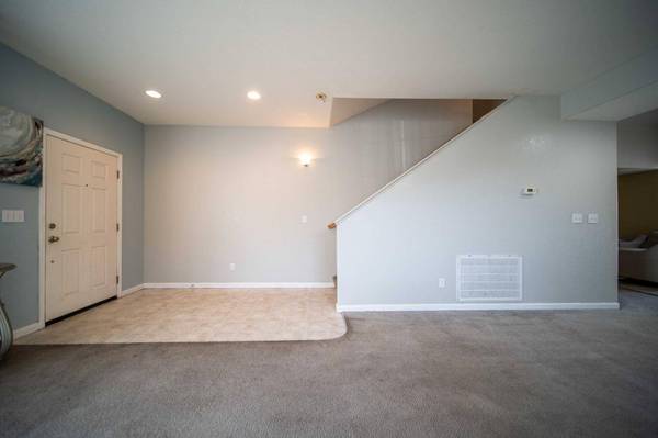 1957 Waldo WAY, Dinuba, CA 93618