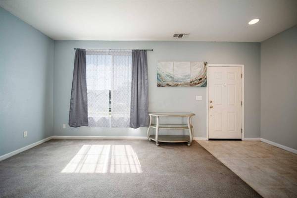 1957 Waldo WAY, Dinuba, CA 93618