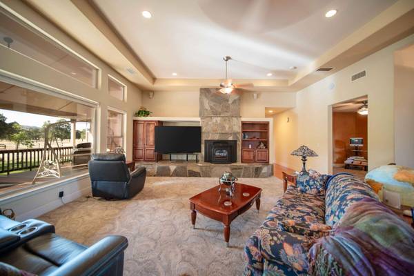 26027 Auberry Road, Clovis, CA 93619