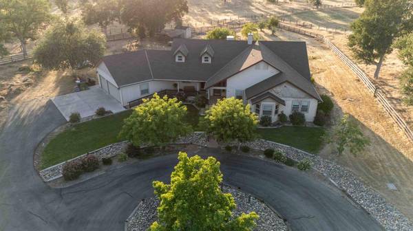 26027 Auberry RD, Clovis, CA 93619