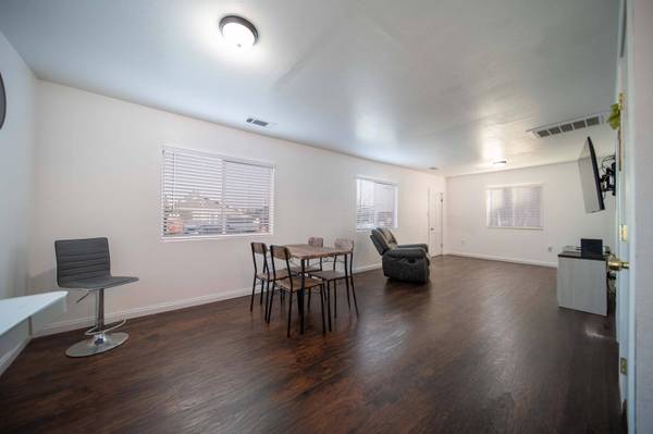 179 N Acacia Street, Woodlake, CA 93286