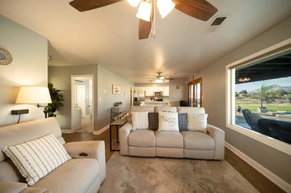 20700 Ave 342, Woodlake, CA 93286