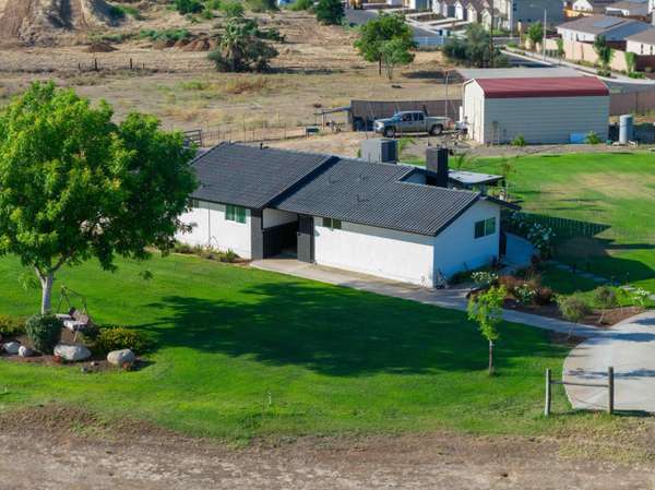 20700 Ave 342, Woodlake, CA 93286