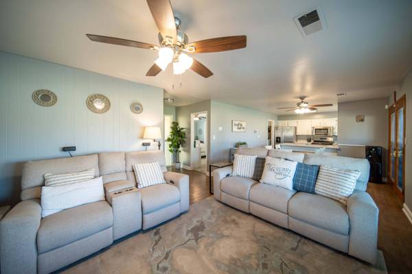 20700 Ave 342, Woodlake, CA 93286