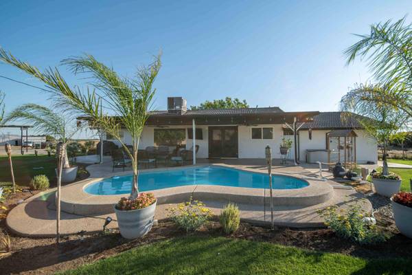 20700 Ave 342, Woodlake, CA 93286
