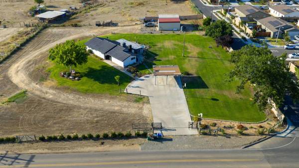 20700 Ave 342, Woodlake, CA 93286