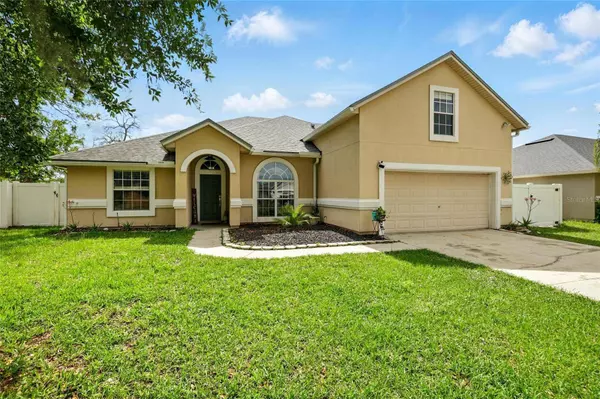 3208 GINNY LAKE DR, Middleburg, FL 32068