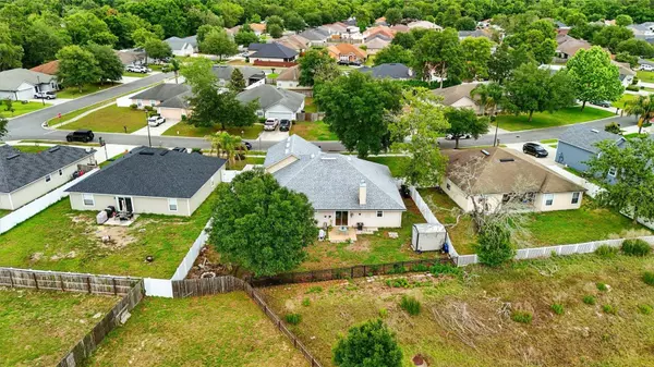 3208 GINNY LAKE DR, Middleburg, FL 32068