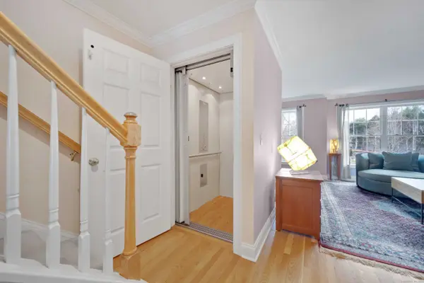 85 Camp Avenue #APT 7E, Stamford, CT 06907