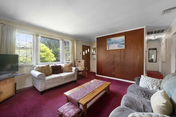 87 Charles Street, Stamford, CT 06902