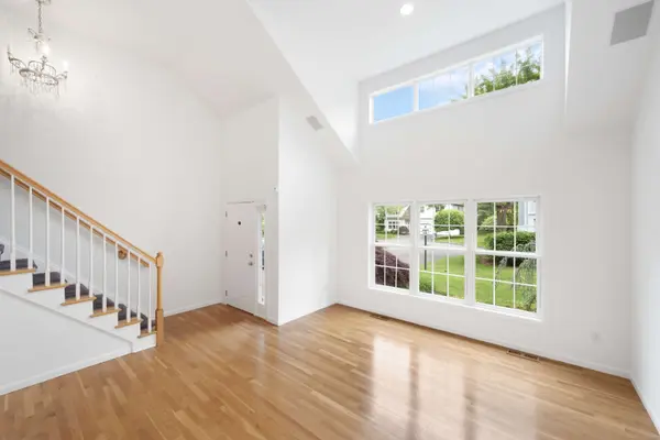 65 Macarthur Lane #APT 6, Stamford, CT 06902