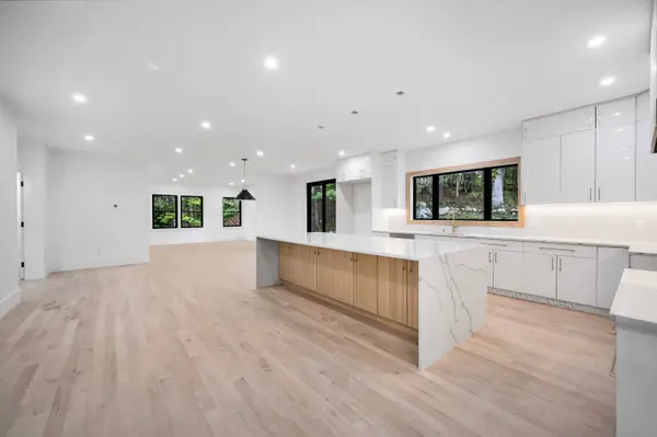 81 Blackwood Lane, Stamford, CT 06903