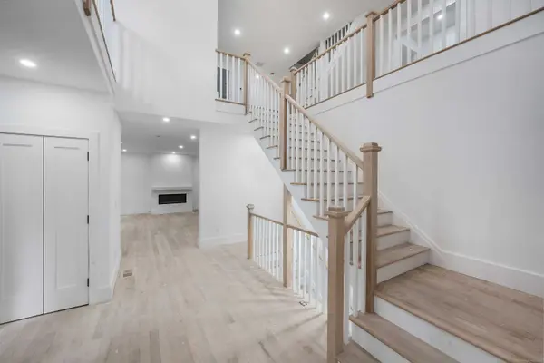 81 Blackwood Lane, Stamford, CT 06903