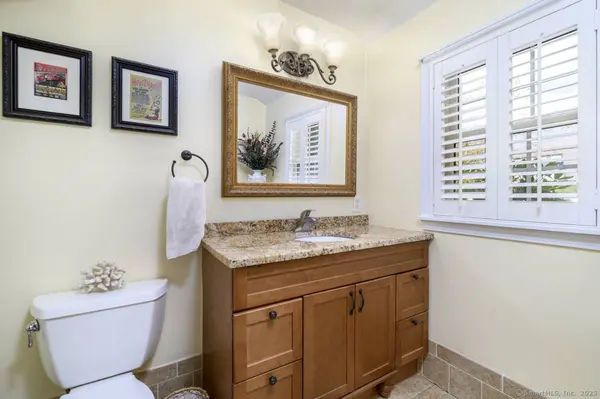 237 Strawberry Hill Avenue #APT 2, Stamford, CT 06902